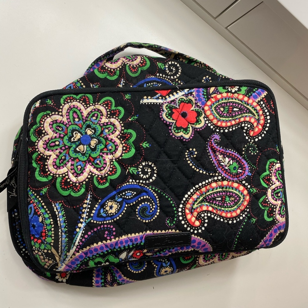 Cosmetic bag